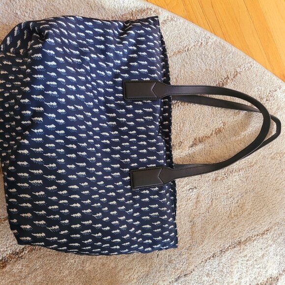 Marc Jacobs Shoulder Bag - Picture 3 of 4